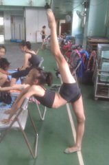台湾体操小队员的日常训练